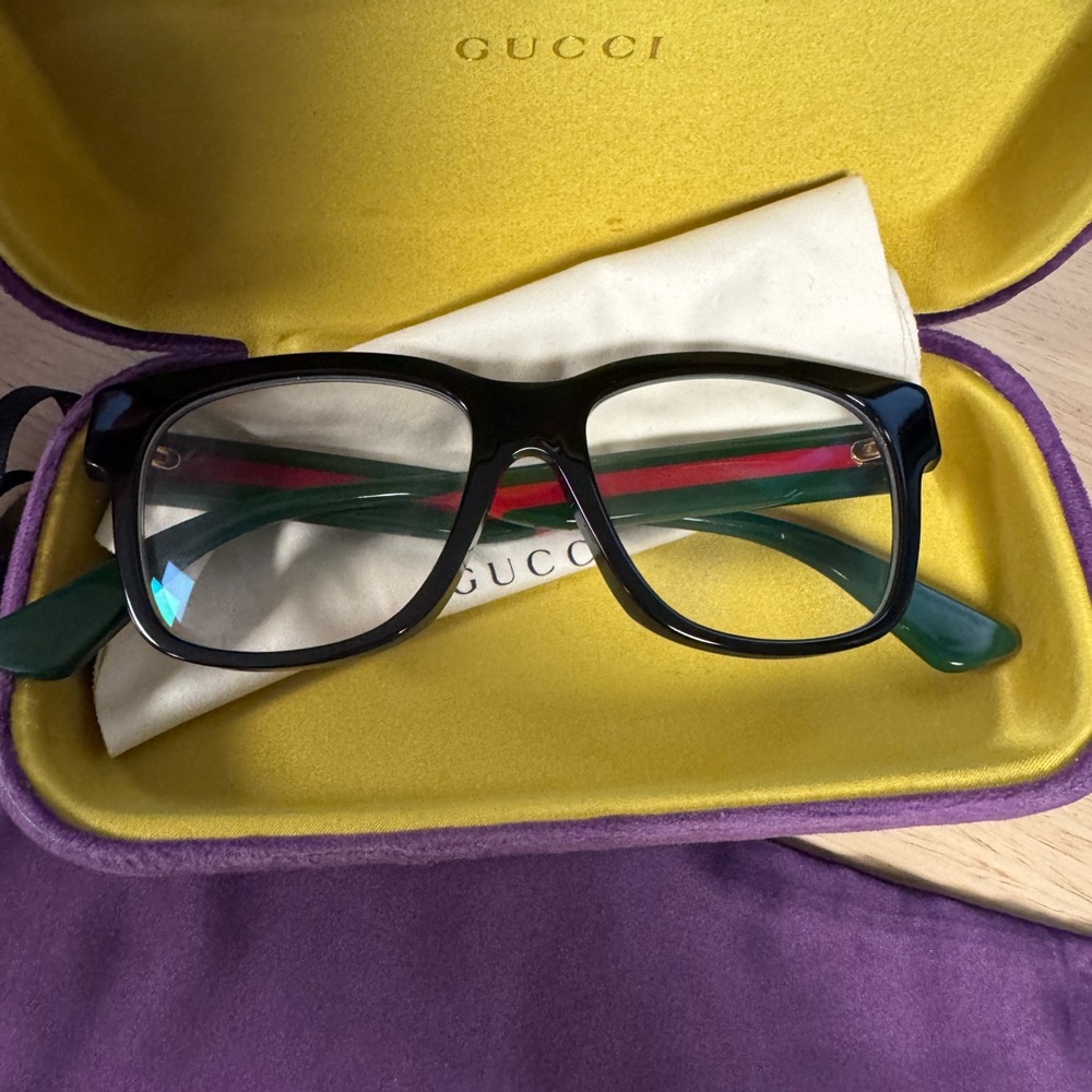 Gucci Black Glasses with Rectangular Frame. Used but in a very good condition